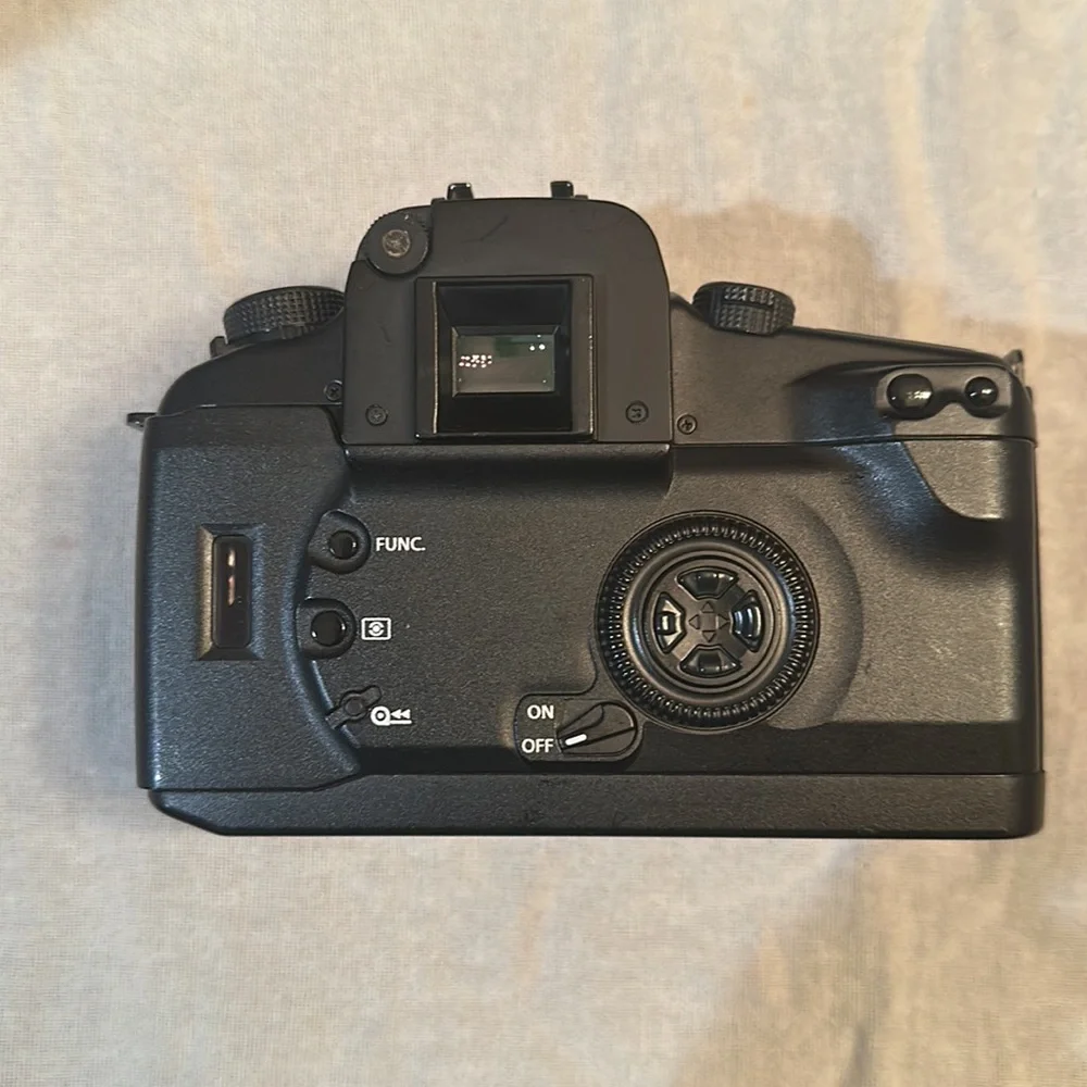 Canon camara EOS ELAN 7e